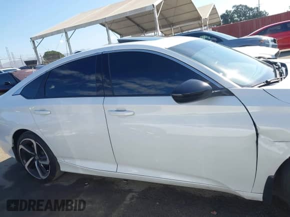 2021 Honda Accord Sport z VIN 1HGCV2F33MA020403, wystawiony jako IAAI lot #43252381 z przebiegiem 64 223 mil mil oraz . Historia ofert i sprzedaży dostępna na DreamBid. Obrazek 13.