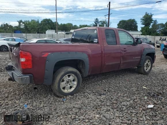 2009 Chevrolet Silverado 1500 LTZ z VIN 1GCEK39089Z199473, wystawiony jako Copart lot #65096805 z przebiegiem 265 225 mil mil oraz Szkoda całkowita • Salvage title. Historia ofert i sprzedaży dostępna na DreamBid. Obrazek 3.