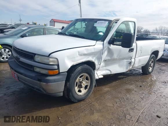 2002 Chevrolet Silverado 1500 z VIN 1GCEC14WX2Z146163, wystawiony jako IAAI lot #41520765 z przebiegiem 195 742 mil mil oraz . Historia ofert i sprzedaży dostępna na DreamBid. Obrazek 2.