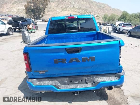 2025 Ram 1500 Big Horn с VIN 1C6RREFP0SN647137, выставлен на аукционе IAAI как лот 42179912 с пробегом 738 миль миль и . История ставок и продаж доступна на DreamBid. Изображение 15.