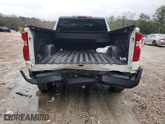 2022 Chevrolet Silverado 1500 Work Truck z VIN 1GCUDAED8NZ579510, wystawiony jako Copart lot #84368554 z przebiegiem 43 863 mil mil oraz Szkoda całkowita • Salvage title. Historia ofert i sprzedaży dostępna na DreamBid. Obrazek 6.