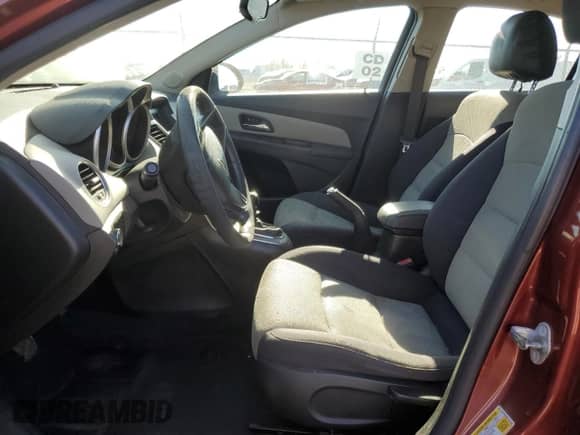 2013 Chevrolet Cruze LS с VIN 1G1PB5SH0D7197184, выставлен на аукционе Copart как лот 68152675 с пробегом 112 707 миль миль и Списание • Salvage title. История ставок и продаж доступна на DreamBid. Изображение 7.