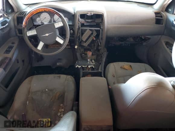 2006 Chrysler 300 C with VIN 2C3KA63H46H107975, listed as a Copart auction lot 85563065 with Not provided miles and Clean title. Bid and sale history available at DreamBid. Image 8.