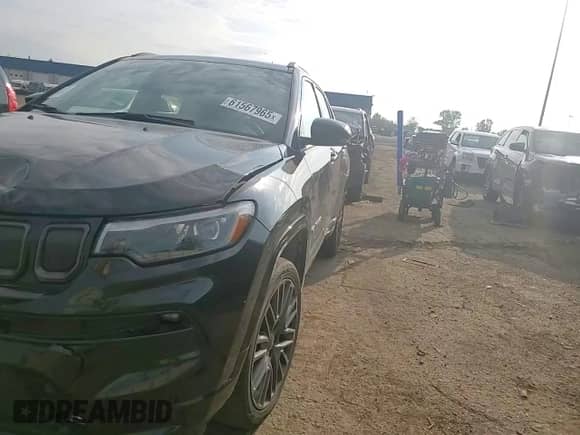 2022 Jeep Compass (RED) Edition with VIN 3C4NJDCBXNT204449, listed as a Copart auction lot 61567965 with 70,180 mi miles and Salvage title. Bid and sale history available at DreamBid. Image 14.