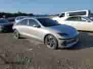 2023 Hyundai Ioniq 6 Preferred с VIN KMHM34AC6PA022030, выставлен на аукционе Copart как лот 61695834 с пробегом 18 100 миль миль и Списание • Salvage title. История ставок и продаж доступна на DreamBid. Изображение 4.