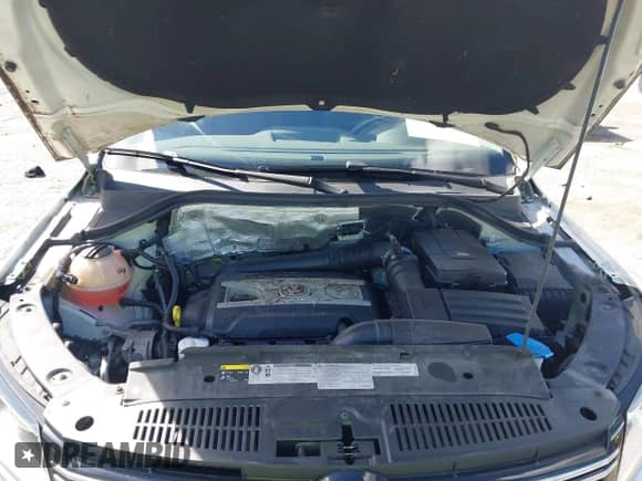 2017 Volkswagen Tiguan Wolfsburg Edition с VIN WVGRV7AX6HK019418, выставлен на аукционе IAAI как лот 43390904 с пробегом 103 831 миль миль и . История ставок и продаж доступна на DreamBid. Изображение 10.