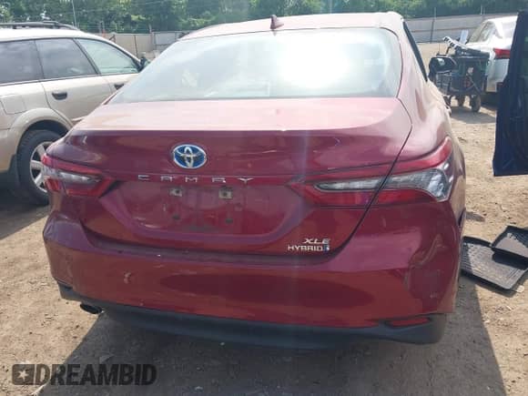 2021 Toyota Camry Hybrid XLE with VIN 4T1F31AK2MU548471, listed as a IAAI auction lot 42593756 with 48,076 mi miles and . Bid and sale history available at DreamBid. Image 17.