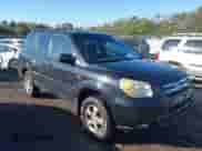 2006 Honda Pilot EX z VIN 5FNYF18416B002655, wystawiony jako IAAI lot #43407605 z przebiegiem 325 717 mil mil oraz . Historia ofert i sprzedaży dostępna na DreamBid. Obrazek 6.