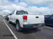2012 Toyota Tundra z VIN 5TFRU5F10CX026554, wystawiony jako IAAI lot #43010233 z przebiegiem 221 656 mil mil oraz . Historia ofert i sprzedaży dostępna na DreamBid. Obrazek 3.