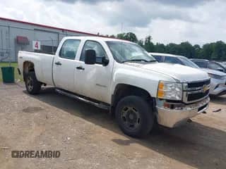 2014 Chevrolet Silverado 2500HD Work Truck z VIN 1GC1KVCG3EF179806, wystawiony jako IAAI lot #42708415 z przebiegiem 249 255 mil mil oraz . Historia ofert i sprzedaży dostępna na DreamBid. Obrazek 1.