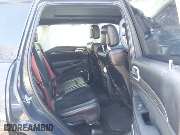 2018 Jeep Grand Cherokee SRT с VIN 1C4RJFDJ9JC382328, выставлен на аукционе IAAI как лот 41620799 с пробегом 70 762 миль миль и . История ставок и продаж доступна на DreamBid. Изображение 8.