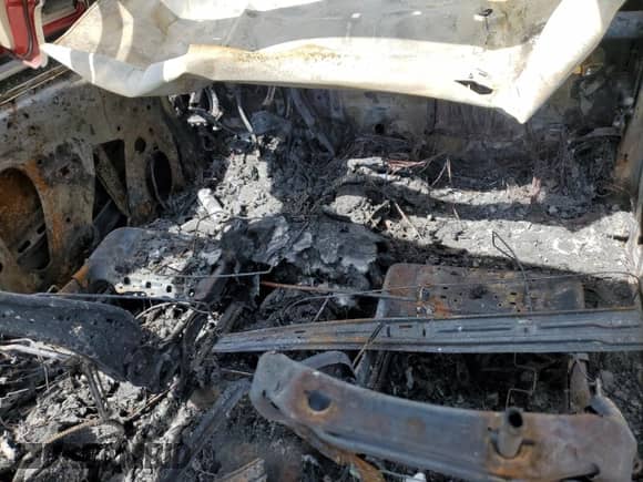 2021 Chevrolet Silverado 2500HD High Country с VIN 1GC4YREY2MF284117, выставлен на аукционе Copart как лот 52414664 с пробегом Не указан миль и На запчасти • Non repairable. История ставок и продаж доступна на DreamBid. Изображение 8.