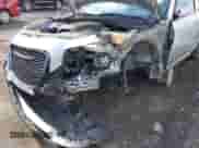 2021 Chrysler 300 S z VIN 2C3CCABTXMH509150, wystawiony jako IAAI lot #42356603 z przebiegiem 43 873 mil mil oraz . Historia ofert i sprzedaży dostępna na DreamBid. Obrazek 6.