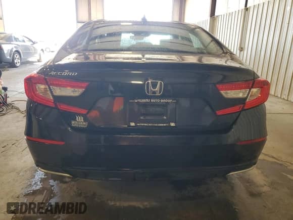 2018 Honda Accord EX-L с VIN 1HGCV1F51JA027972, выставлен на аукционе Copart как лот 84750665 с пробегом 94 882 миль миль и Списание • Salvage title. История ставок и продаж доступна на DreamBid. Изображение 6.