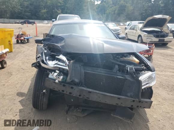 2019 Chrysler 300 Touring L с VIN 2C3CCAAG6KH651397, выставлен на аукционе Copart как лот 80622985 с пробегом Не указан миль и Списание • Salvage title. История ставок и продаж доступна на DreamBid. Изображение 5.