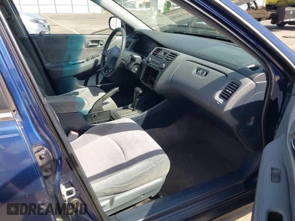 2001 Honda Accord LX with VIN 1HGCG56431A138063, listed as a IAAI auction lot 42196941 with 325,924 mi miles and . Bid and sale history available at DreamBid. Image 5.