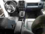 2017 Jeep Compass High Altitude с VIN 1C4NJDEB2HD168148, выставлен на аукционе Copart как лот 70973585 с пробегом 94 136 миль миль и Списание • Salvage title. История ставок и продаж доступна на DreamBid. Изображение 8.