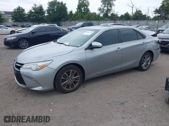 2015 Toyota Camry SE z VIN 4T1BF1FK9FU901399, wystawiony jako IAAI lot #43204934 z przebiegiem 201 397 mil mil oraz . Historia ofert i sprzedaży dostępna na DreamBid. Obrazek 17.