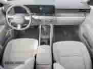 2025 Hyundai Kona SE с VIN KM8HA3AB3SU274026, выставлен на аукционе Copart как лот 66266175 с пробегом 10 424 миль миль и Списание • Salvage title. История ставок и продаж доступна на DreamBid. Изображение 8.