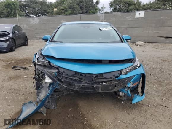 2020 Toyota Prius XLE with VIN JTDKARFP0L3142446, listed as a Copart auction lot 86727155 with 101,321 mi miles and Salvage title. Bid and sale history available at DreamBid. Image 5.