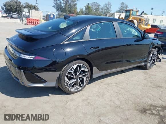 2024 Hyundai Ioniq 6 SEL с VIN KMHM34AA0RA066803, выставлен на аукционе IAAI как лот 43117137 с пробегом 12 302 миль миль и . История ставок и продаж доступна на DreamBid. Изображение 4.