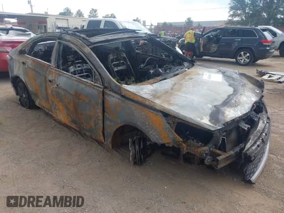 2015 Hyundai Sonata Limited z VIN KMHEC4A49FA127978, wystawiony jako IAAI lot #43246694 z przebiegiem Nie podano mil oraz . Historia ofert i sprzedaży dostępna na DreamBid. Obrazek 1.