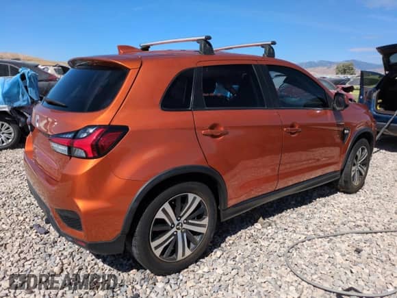 2020 Mitsubishi Outlander ES с VIN JA4AP3AU4LU015305, выставлен на аукционе Copart как лот 68162145 с пробегом 101 727 миль миль и Списание • Salvage title. История ставок и продаж доступна на DreamBid. Изображение 3.