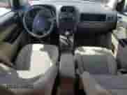 2009 Jeep Compass Sport с VIN 1J4FT47B69D139968, выставлен на аукционе Copart как лот 51445845 с пробегом 132 594 миль миль и На запчасти • Non repairable. История ставок и продаж доступна на DreamBid. Изображение 8.
