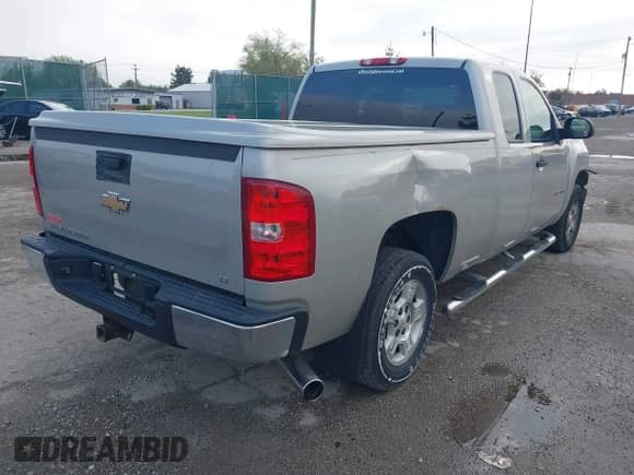2007 Chevrolet Silverado 1500 1LT с VIN 1GCEC19J37Z506796, выставлен на аукционе IAAI как лот 42156090 с пробегом 124 627 миль миль и . История ставок и продаж доступна на DreamBid. Изображение 4.