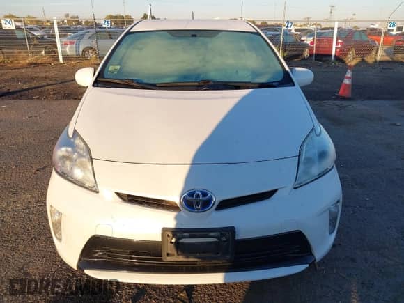 2013 Toyota Prius One с VIN JTDKN3DU9D0346756, выставлен на аукционе IAAI как лот 43487240 с пробегом 147 808 миль миль и . История ставок и продаж доступна на DreamBid. Изображение 12.