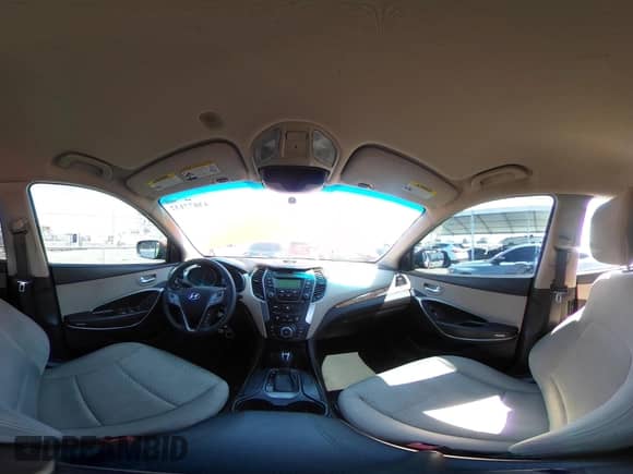 2015 Hyundai Santa Fe с VIN 5XYZT3LB5FG266064, выставлен на аукционе IAAI как лот 43077132 с пробегом 86 785 миль миль и . История ставок и продаж доступна на DreamBid. Изображение 18.