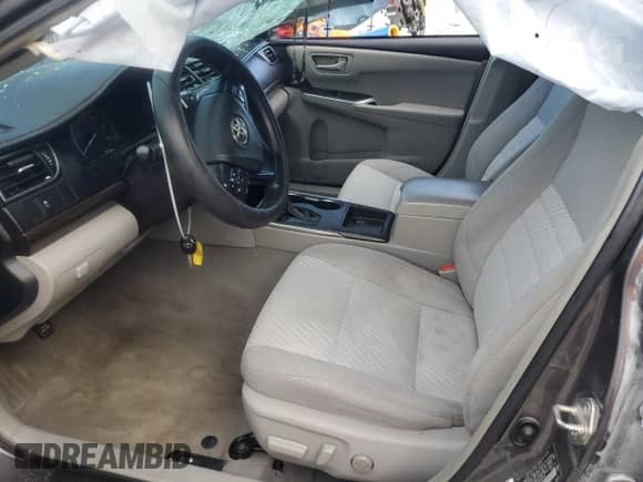 2015 Toyota Camry SE z VIN 4T1BF1FK1FU926166, wystawiony jako Copart lot #83808755 z przebiegiem Nie podano mil oraz Nie do naprawy • Non repairable. Historia ofert i sprzedaży dostępna na DreamBid. Obrazek 7.