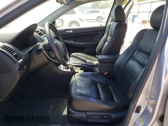 2004 Honda Accord EX with VIN 1HGCM66864A057533, listed as a Copart auction lot 67323825 with 192,108 mi miles and Clean title. Bid and sale history available at DreamBid. Image 7.