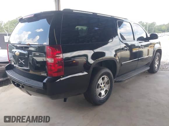 2008 Chevrolet Suburban LTZ с VIN 3GNFC160X8G159945, выставлен на аукционе IAAI как лот 42791769 с пробегом 417 308 миль миль и . История ставок и продаж доступна на DreamBid. Изображение 4.