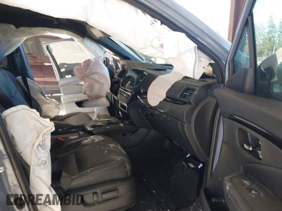2022 Honda Passport Elite with VIN 5FNYF8H08NB019585, listed as a IAAI auction lot 42067809 with Not provided miles and . Bid and sale history available at DreamBid. Image 5.