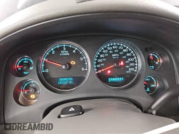 2007 Chevrolet Suburban LTZ z VIN 3GNFC16Y17G299614, wystawiony jako Copart lot #85654095 z przebiegiem 157 767 mil mil oraz Czysty tytuł • Clean title. Historia ofert i sprzedaży dostępna na DreamBid. Obrazek 9.