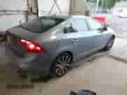 2017 Volvo S60 Inscription с VIN LYV402HK7HB138376, выставлен на аукционе IAAI как лот 42227426 с пробегом 77 769 миль миль и . История ставок и продаж доступна на DreamBid. Изображение 4.