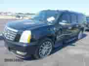 2014 Cadillac Escalade ESV Luxury с VIN 1GYS4HEF6ER130936, выставлен на аукционе IAAI как лот 42232487 с пробегом 156 967 миль миль и . История ставок и продаж доступна на DreamBid. Изображение 2.