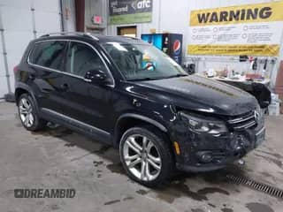 2012 Volkswagen Tiguan SE с VIN WVGBV7AX9CW604285, выставлен на аукционе IAAI как лот 41214895 с пробегом 93 149 миль миль и . История ставок и продаж доступна на DreamBid. Изображение 1.