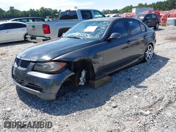 2007 BMW 3 Series 328i z VIN WBAVA33587KX81194, wystawiony jako IAAI lot #43087942 z przebiegiem 168 267 mil mil oraz . Historia ofert i sprzedaży dostępna na DreamBid. Obrazek 17.