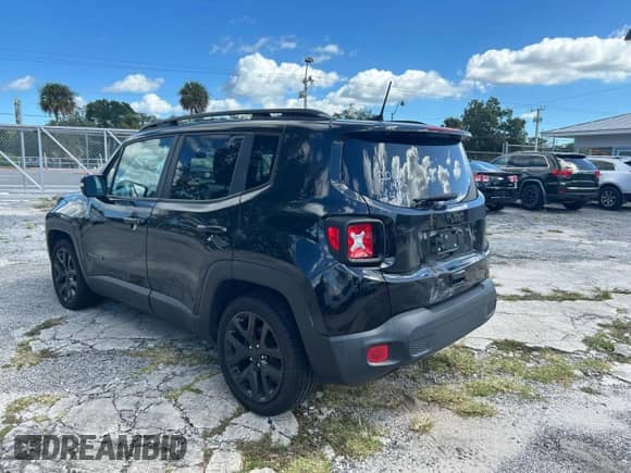 2018 Jeep Renegade Latitude с VIN ZACCJABB6JPG65463, выставлен на аукционе Copart как лот 87422565 с пробегом 148 648 миль миль и Чистый • Clean title. История ставок и продаж доступна на DreamBid. Изображение 3.