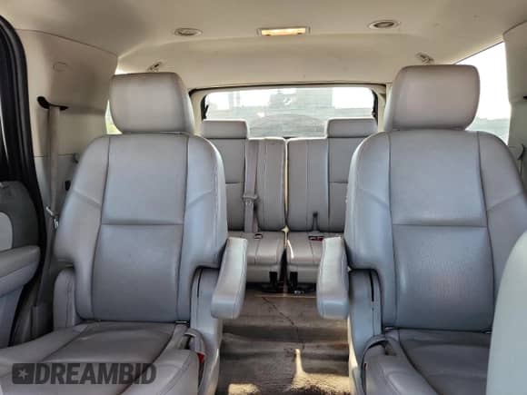 2014 Chevrolet Tahoe LTZ с VIN 1GNSKCE09ER116627, выставлен на аукционе Copart как лот 64214685 с пробегом 240 970 миль миль и Чистый • Clean title. История ставок и продаж доступна на DreamBid. Изображение 10.