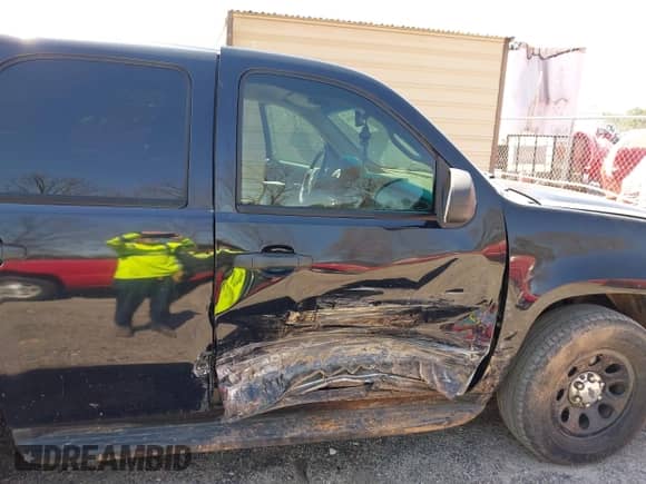 2007 Chevrolet Tahoe Police с VIN 1GNEC03097R417705, выставлен на аукционе IAAI как лот 41882598 с пробегом 235 859 миль миль и . История ставок и продаж доступна на DreamBid. Изображение 6.