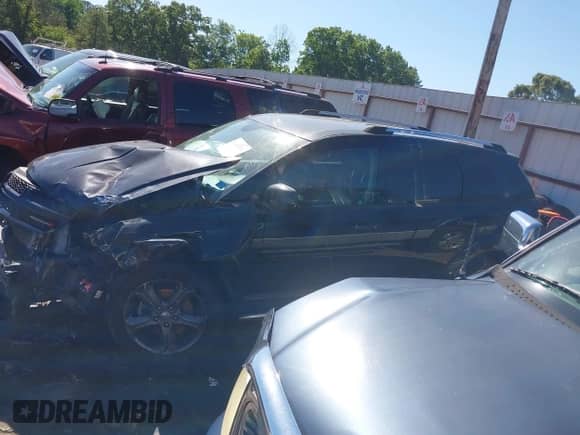 2017 Dodge Journey Crossroad Plus with VIN 3C4PDDGG7HT527481, listed as a IAAI auction lot 42183211 with 184,401 mi miles and . Bid and sale history available at DreamBid. Image 14.