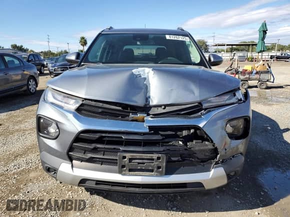 2021 Chevrolet TrailBlazer LT z VIN KL79MPSL0MB157837, wystawiony jako Copart lot #81262125 z przebiegiem 70 135 mil mil oraz Szkoda całkowita • Salvage title. Historia ofert i sprzedaży dostępna na DreamBid. Obrazek 5.