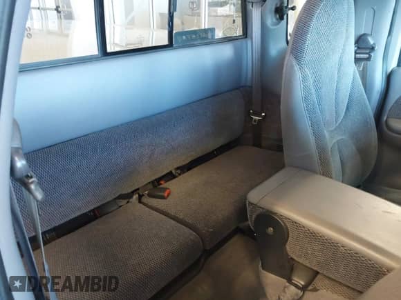 1998 Dodge Dakota SLT z VIN 1B7GL22YXWS762222, wystawiony jako IAAI lot #41250956 z przebiegiem 195 027 mil mil oraz . Historia ofert i sprzedaży dostępna na DreamBid. Obrazek 8.