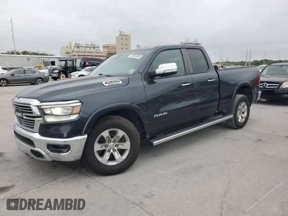 2019 Ram 1500 Laramie z VIN 1C6SRFDT4KN806409, wystawiony jako Copart lot #53093985 z przebiegiem 119 184 mil mil oraz Szkoda całkowita • Salvage title. Historia ofert i sprzedaży dostępna na DreamBid. Obrazek 1.