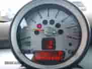 2010 MINI Hardtop с VIN WMWMF3C51ATZ25361, выставлен на аукционе IAAI как лот 42406652 с пробегом 70 593 миль миль и . История ставок и продаж доступна на DreamBid. Изображение 7.