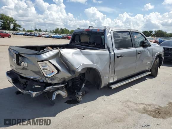 2025 Ram 1500 Big Horn z VIN 1C6RREFG7SN534219, wystawiony jako Copart lot #67092355 z przebiegiem 10 489 mil mil oraz Nie do naprawy • Non repairable. Historia ofert i sprzedaży dostępna na DreamBid. Obrazek 3.