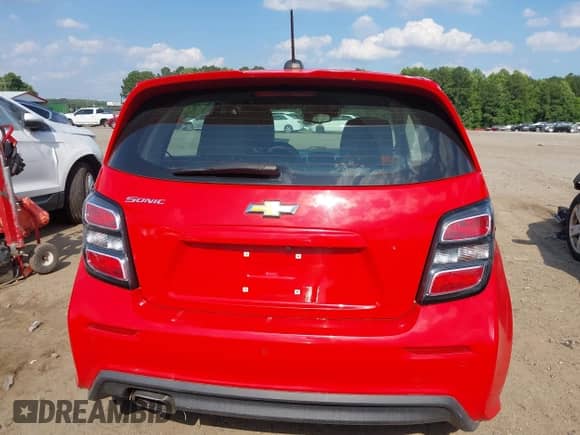 2020 Chevrolet Sonic LT with VIN 1G1JG6SB3L4131561, listed as a IAAI auction lot 42542183 with 84,570 mi miles and . Bid and sale history available at DreamBid. Image 16.